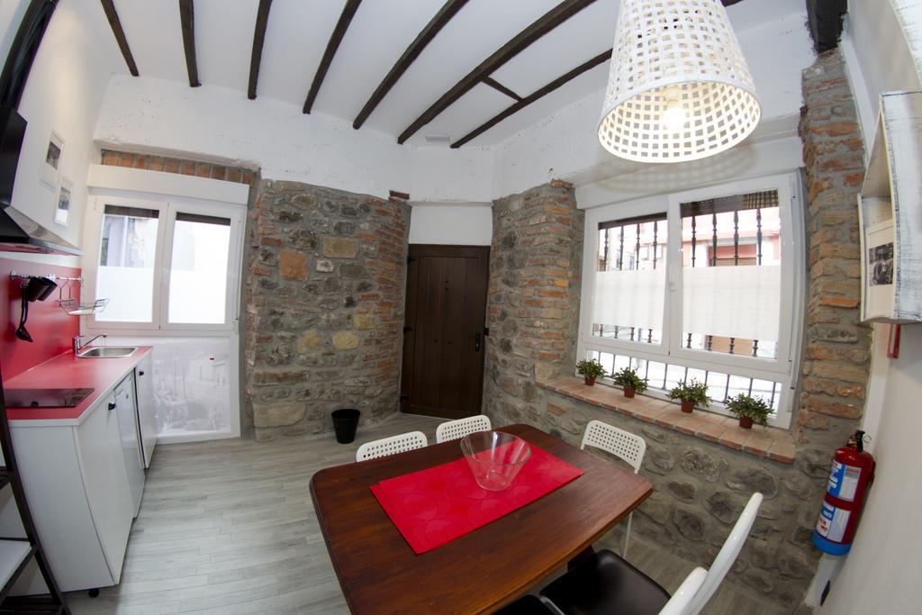 Andra Mari Apartamentu Turistikoak Бермео Номер фото